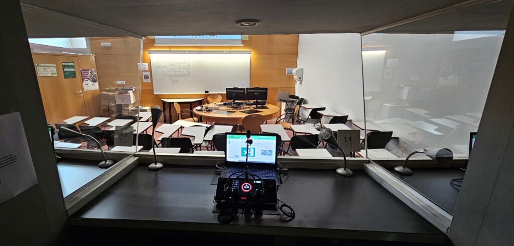 pupitre aulomno puesto intérprete